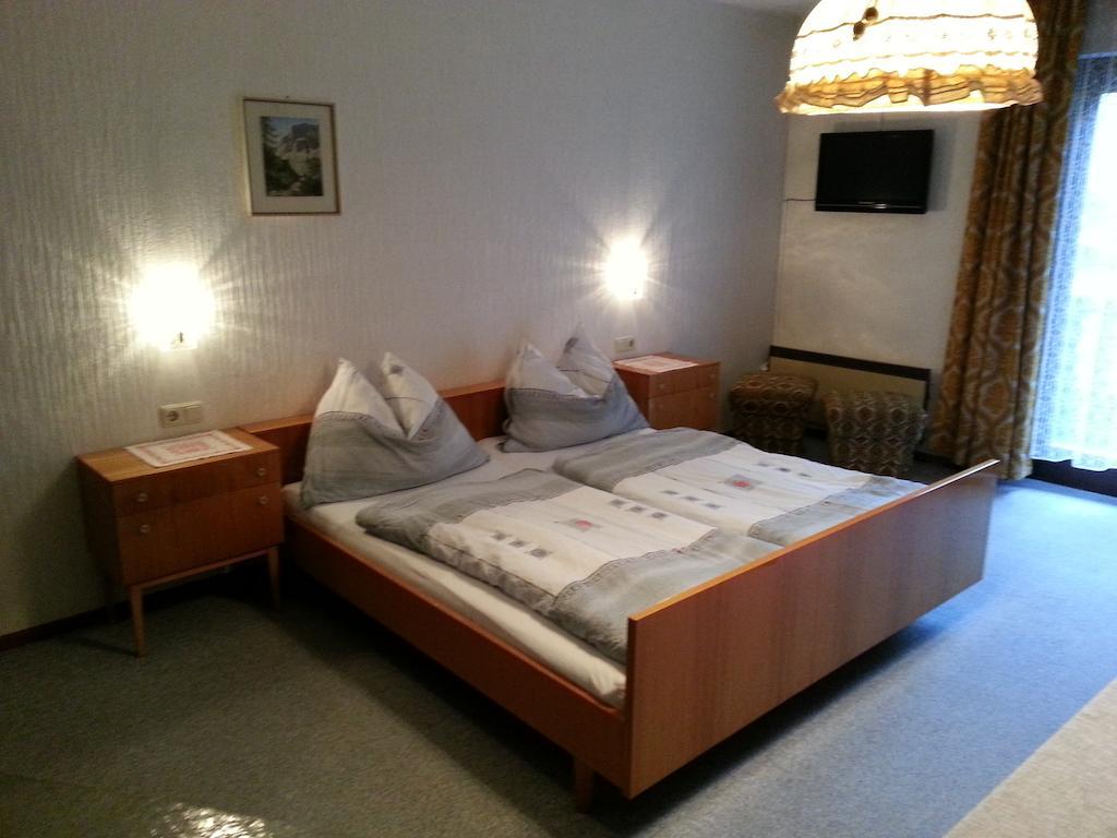 バート・ゴイーザーンHaus Chorinskyklauseアパートメント 部屋 写真